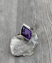 Load image into Gallery viewer, Vivid Amethyst Ring
