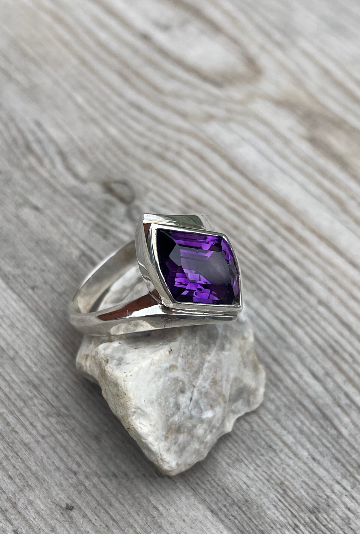 Vivid Amethyst Ring