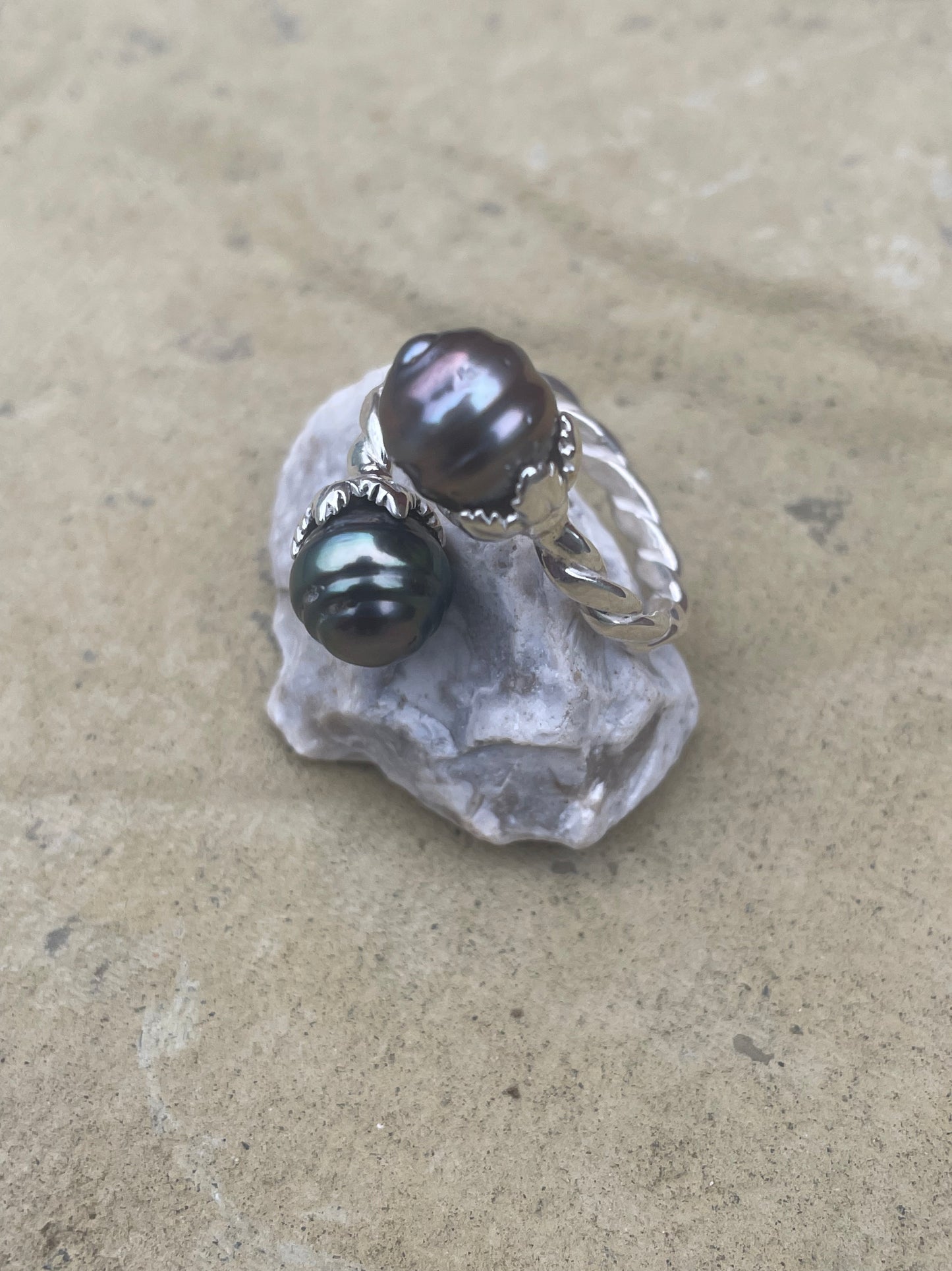 Black Pearl adjustable Ring