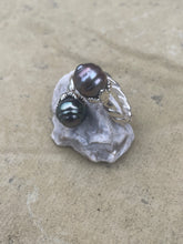 Load image into Gallery viewer, Black Pearl adjustable Ring
