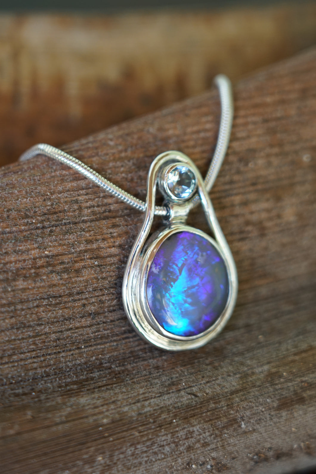 Lightning Ridge crystal opal Pendant