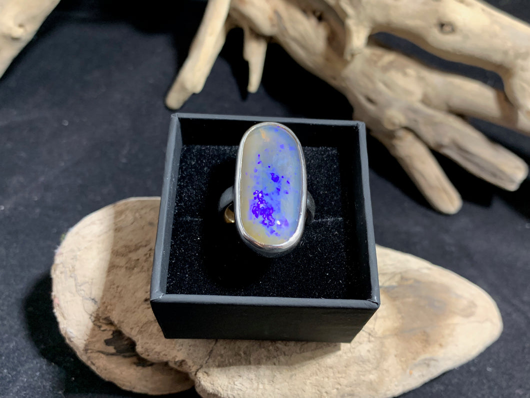 Lightning Ridge Jelly Opal Ring
