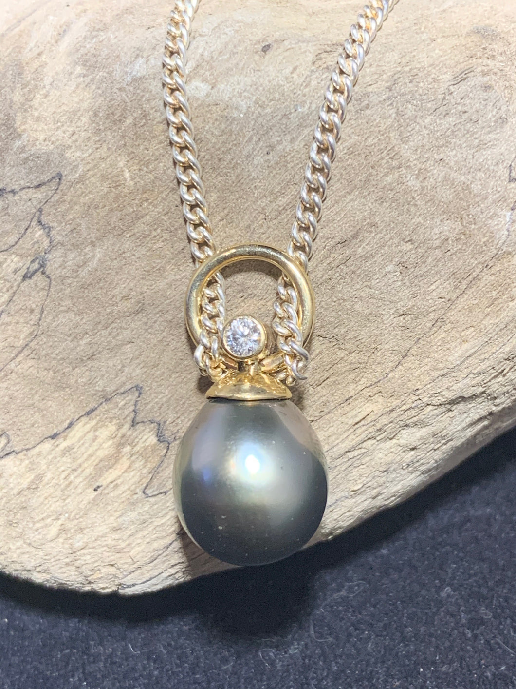 Tahitian Pearl and Diamond Gold Pendant