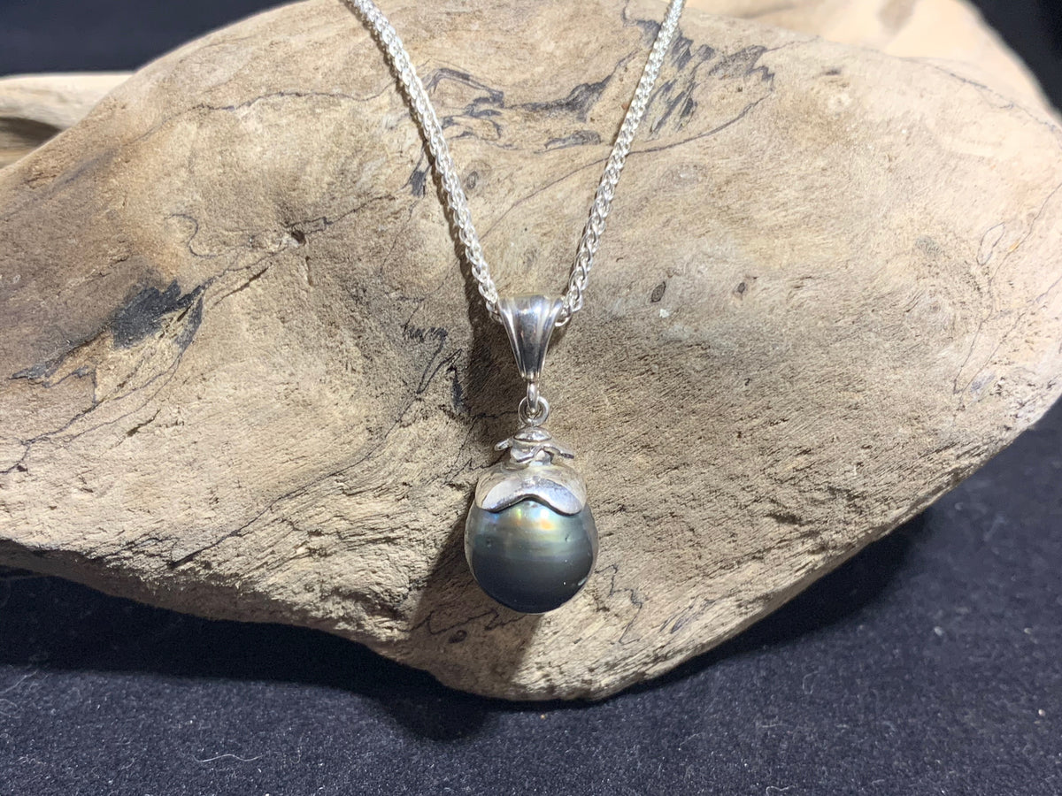 Tahitian Pearl Pendant